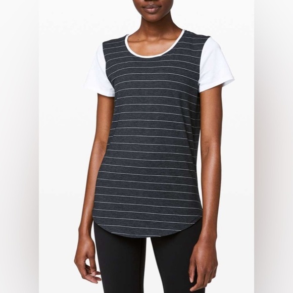 Lululemon Love Crew lll Striped Tee 12 - Picture 1 of 5